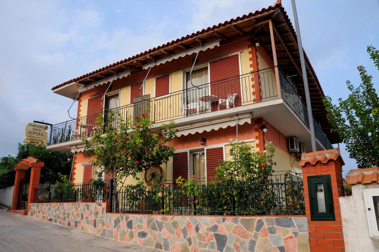 Nefeli Rooms Пефки Экстерьер фото