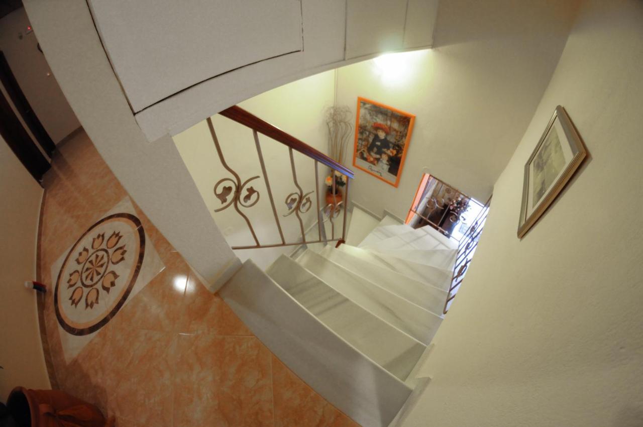 Nefeli Rooms Пефки Экстерьер фото